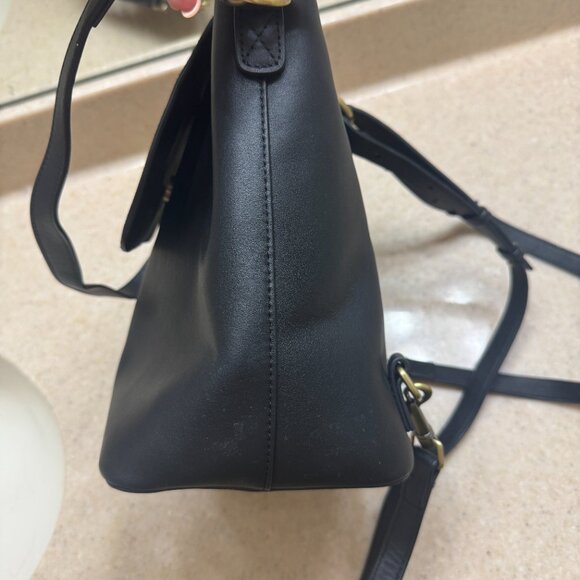 GATTA Christie Noir Leather Camera Bag – Black Suede Flap - Picture 4 of 5